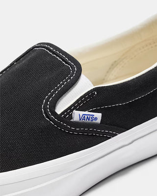 Vans LX Slip-On Reissue 98 Black White shoe with low-profile slip-on design and classic two-tone canvas upper.