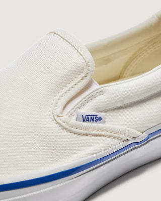 Vans LX Slip-On Reissue 98 Off White shoe with low-profile slip-on design and classic two-tone canvas upper.
