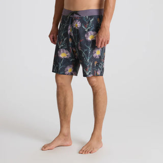 Roark Passage 18.5" Boardshorts in Onyx with stretch and drainage pocket.