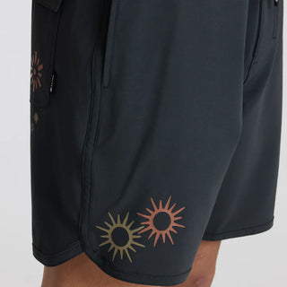 Roark Chiller 17" Boardshorts in Onyx with 4-way stretch fabric.