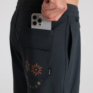Roark Chiller 17" Boardshorts in Onyx with 4-way stretch fabric.