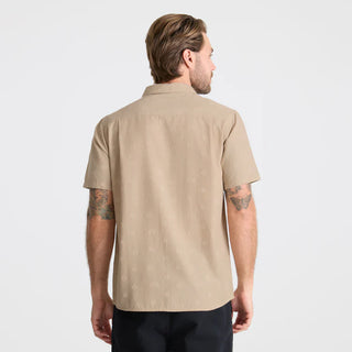 Roark Journey Short Sleeve Shirt in Fossil with casual collar.