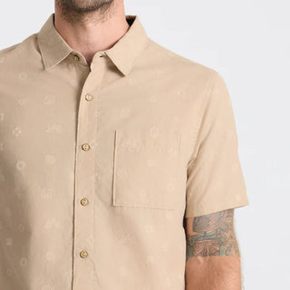 Roark Journey Short Sleeve Shirt in Fossil with casual collar.