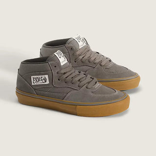 Vans Skate Half Cab Shoes in Walnut and Gum with suede upper and classic mid-top skateboarding silhouette.