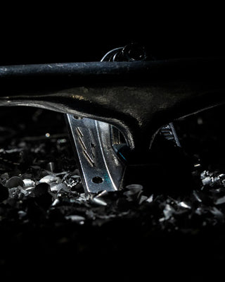 Thunder 161 Team Skateboard Truck with cast aluminum baseplate, premium grade solid kingpin, 90du clear blue bushings, and 9.125 inch axle for boards 8.9 to 9.5 inches