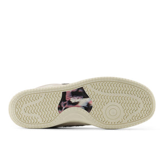 New Balance Numeric 480 skate shoes in Vanilla/Vanilla colorway with heritage hoops styling and FuelCell cushioning