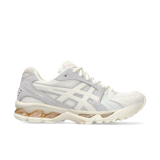 Women's GEL-KAYANO® 14 Cream/Blush: a modern reinterpretation of the 2000s classic with updated comfort and style.