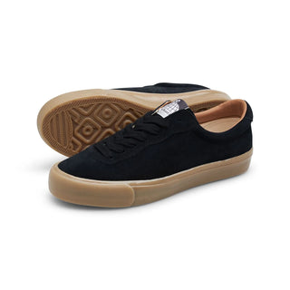 Last Resort AB VM001-Lo skate shoes in black with gum sole, sleek and functional design.