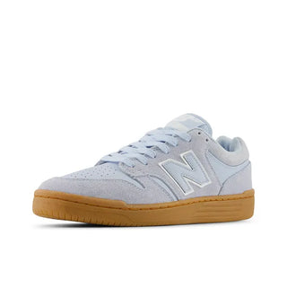New Balance Numeric 480 skate shoes in Oxford Blue/White, lightweight suede and mesh upper with FuelCell cushioning, reinforced skate toe, and heritage hoops styling