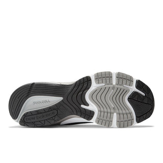 New Balance Made in USA 990v6 sneaker in black and white with pigskin suede, mesh overlays, and FuelCell cushioning.