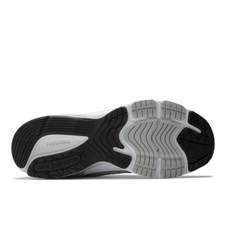 New Balance 990v6 in grey and white with pigskin suede, mesh construction, FuelCell cushioning, ENCAP midsole support.