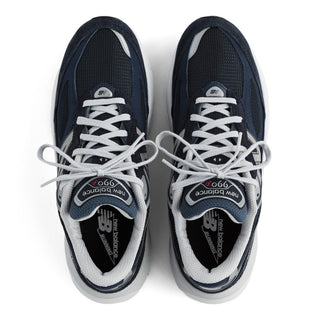 New Balance 990v6 Navy/White, pigskin suede and mesh upper, Navy/White two-tone, FuelCell cushioning.