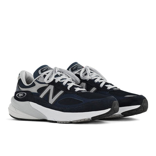 New Balance 990v6 Navy/White, pigskin suede and mesh upper, Navy/White two-tone, FuelCell cushioning.