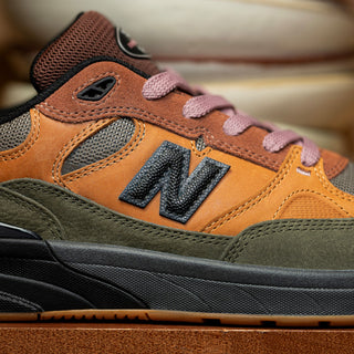  New Balance Numeric 933 Andrew Reynolds Mike Gigliotti in True Brown/Candy Pink with FuelCell foam and ABZORB cushioning.