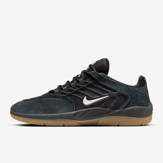 Nike SB Vertebrae in Black/Anthracite/Black/Summit White colorway with durable stitching and minimal toe layers for skateboarding.