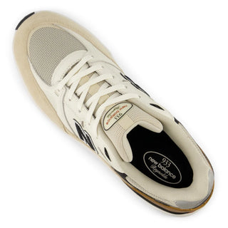 New Balance Numeric Andrew Reynolds 933 shoes in Quicksand and Sea Salt with suede, mesh, and low-top design.