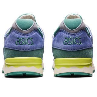 Image of the ASICS GEL-Lyte V "Spring in Japan" shoes. A stylish and comfortable sneaker featuring a premium suede and textile upper, GEL cushioning system, and unique design inspired by Japan's cherry blossoms.