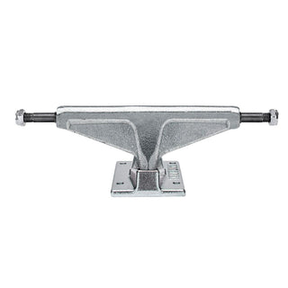 Venture Trucks 5.6 Team Edition in Polished Silver, ideal for boards 8.1"-8.3", ensuring precision and balance.